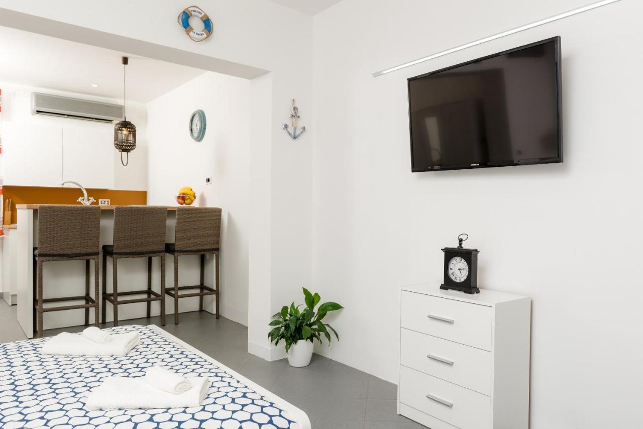 Studio apartment Sesula Split Exterior foto